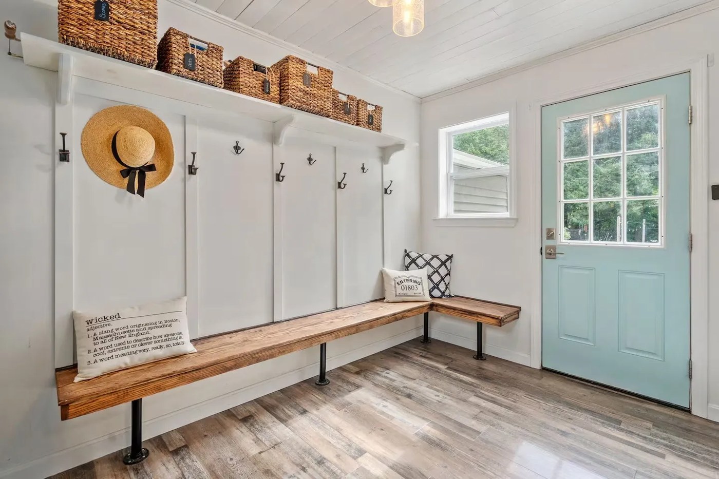 Boston Globe feature on Amanda Rosen's Burlington listing